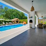 Limon Villa *